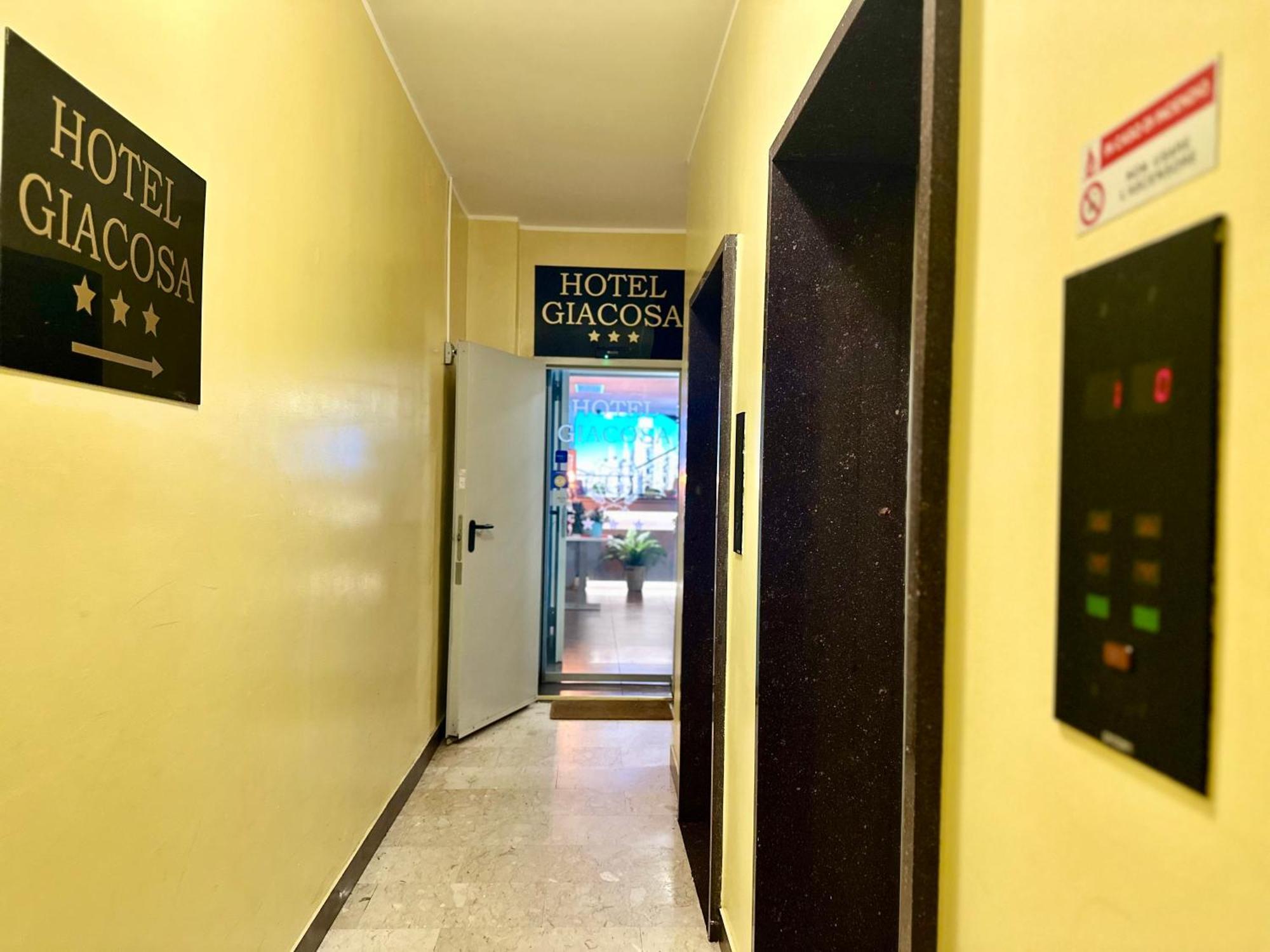 Hotel Giacosa มิลาน ภายนอก รูปภาพ
