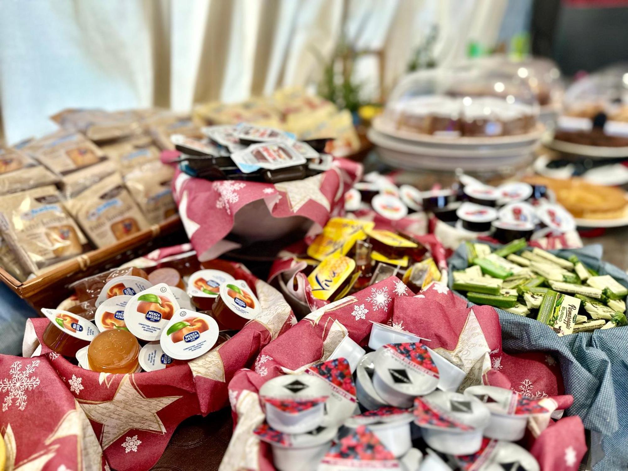 Hotel Giacosa มิลาน ภายนอก รูปภาพ