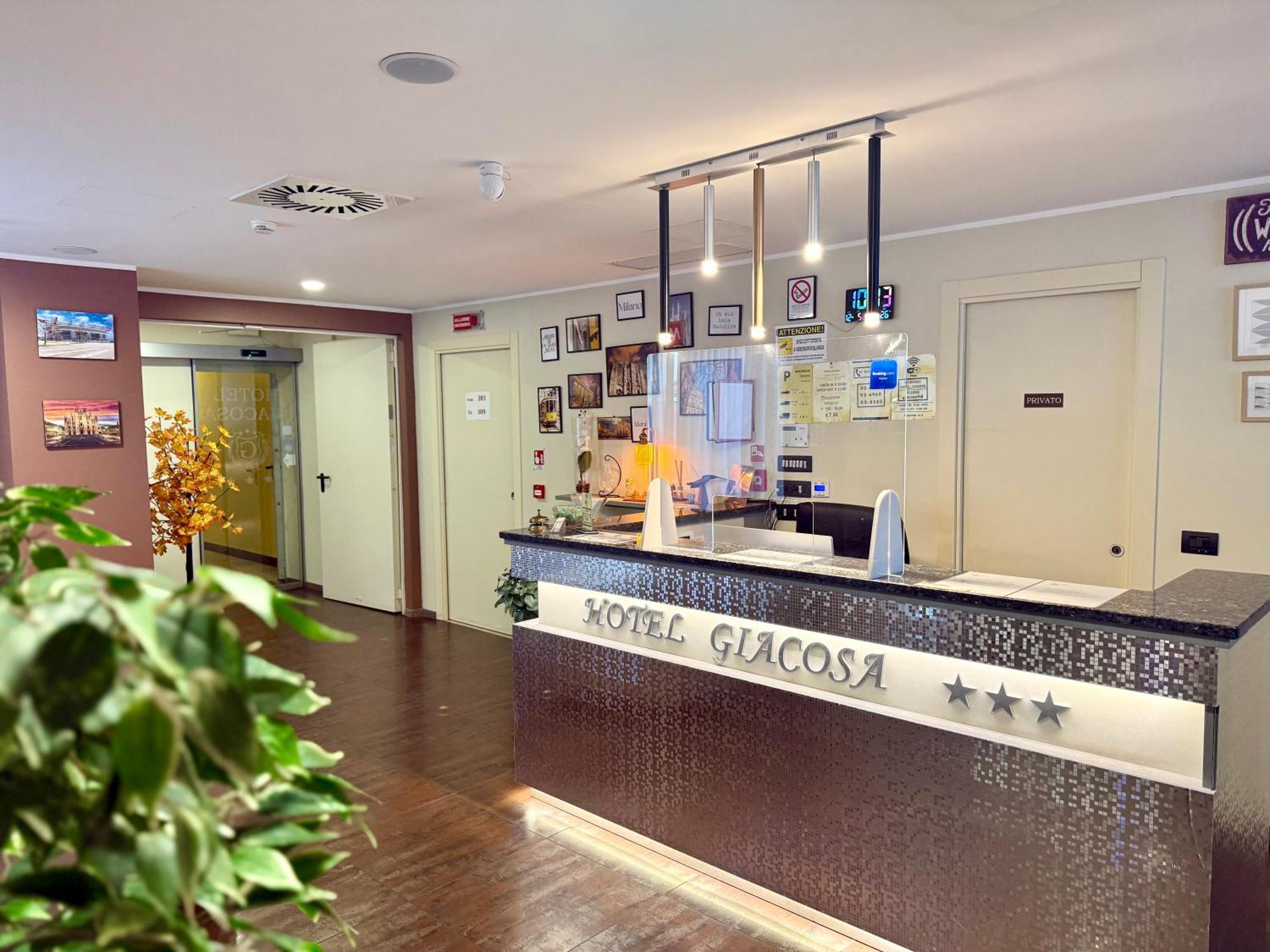 Hotel Giacosa มิลาน ภายนอก รูปภาพ